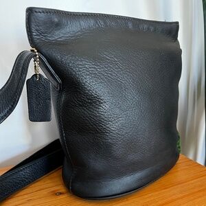 Coach Vintage Bucket Zip Bag (small)